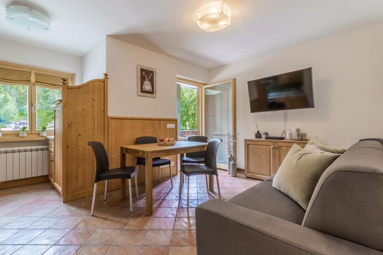 Suite Italy Pinzolo Due Giustino エクステリア 写真