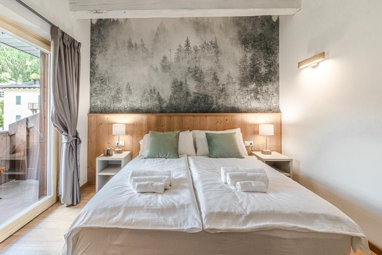 Suite Italy Pinzolo Due Giustino エクステリア 写真