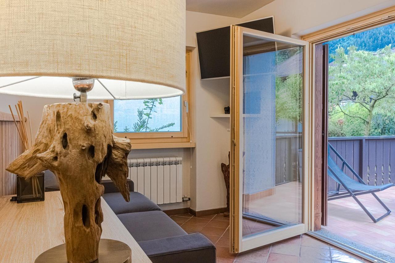 Suite Italy Pinzolo Due Giustino エクステリア 写真