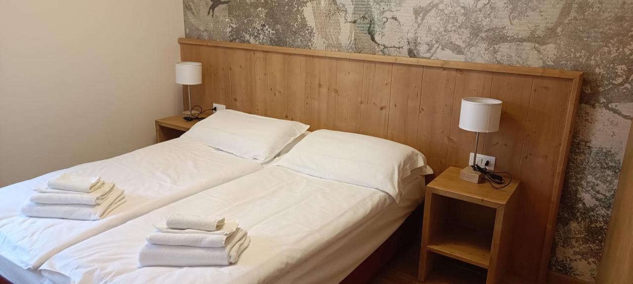 Suite Italy Pinzolo Due Giustino エクステリア 写真